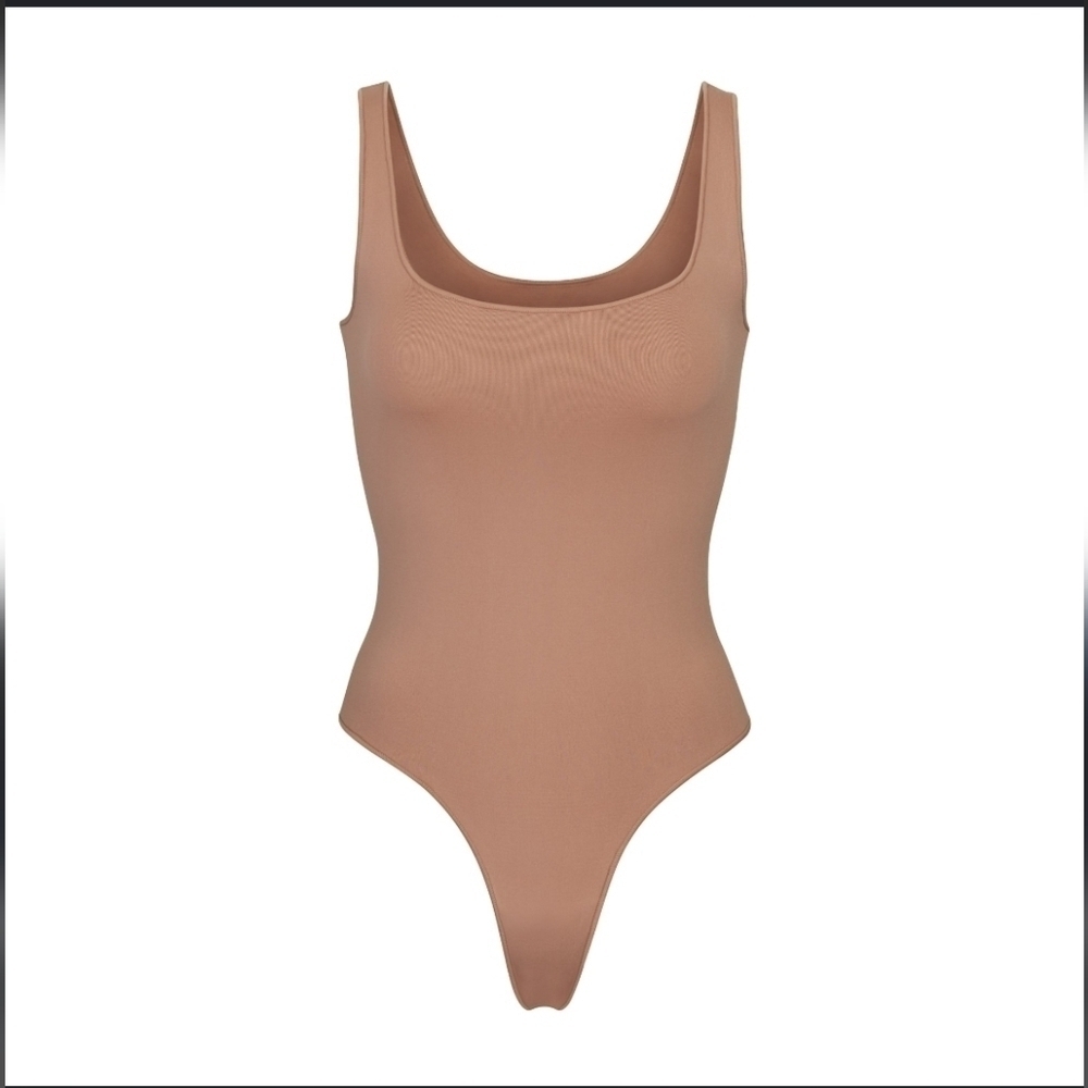 New Skims ESSENTIAL SCOOP NECK BODYSUIT Color Tan Size 3X
